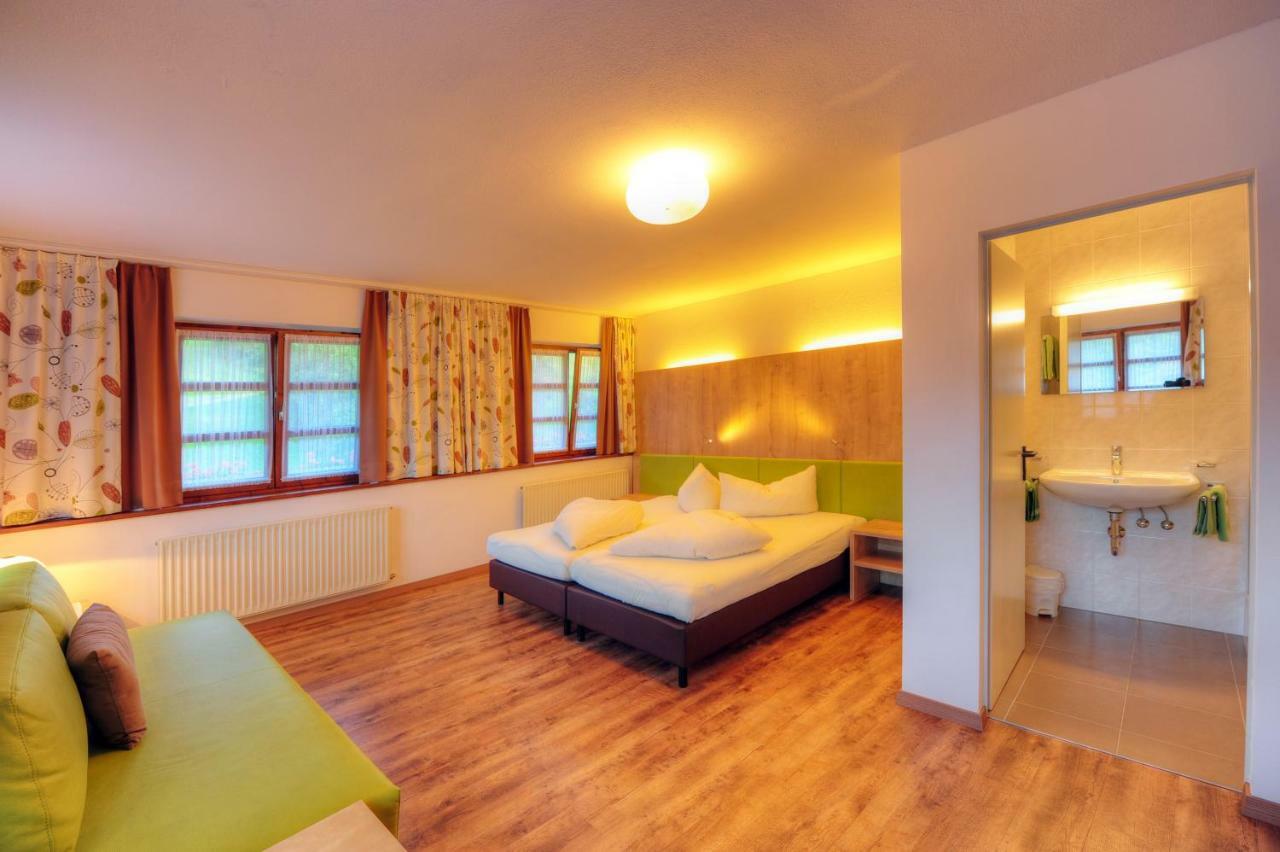 Wally Berg-Appartements ツァムス エクステリア 写真