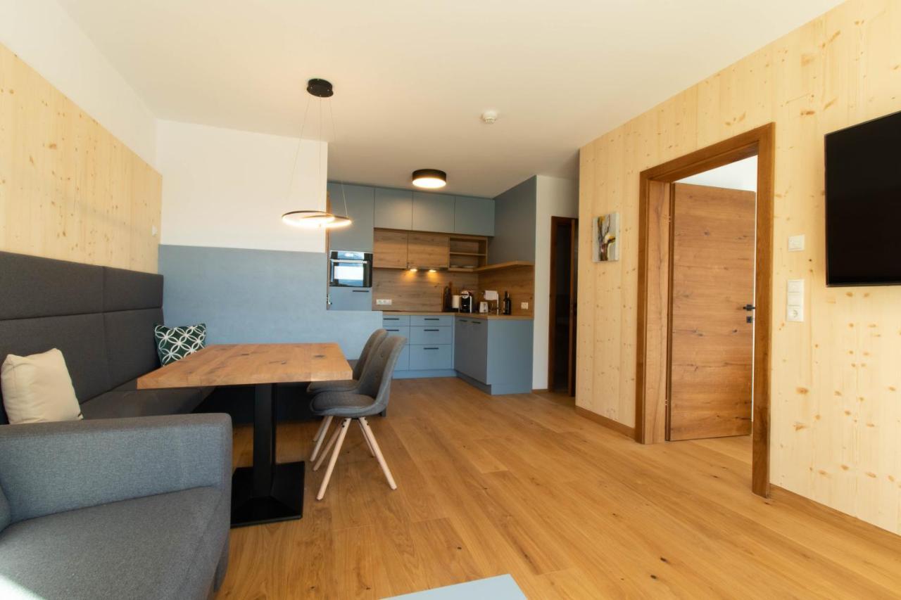Wally Berg-Appartements ツァムス エクステリア 写真